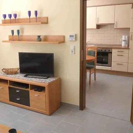Cosy Nest In Holiday home *